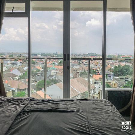 Gateway Pasteur Apartment By Secret Rooms Bandung Bagian luar foto