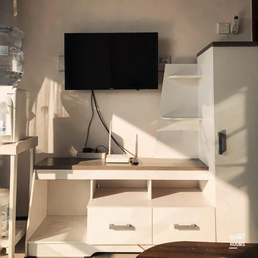 Gateway Pasteur Apartment By Secret Rooms Bandung Bagian luar foto